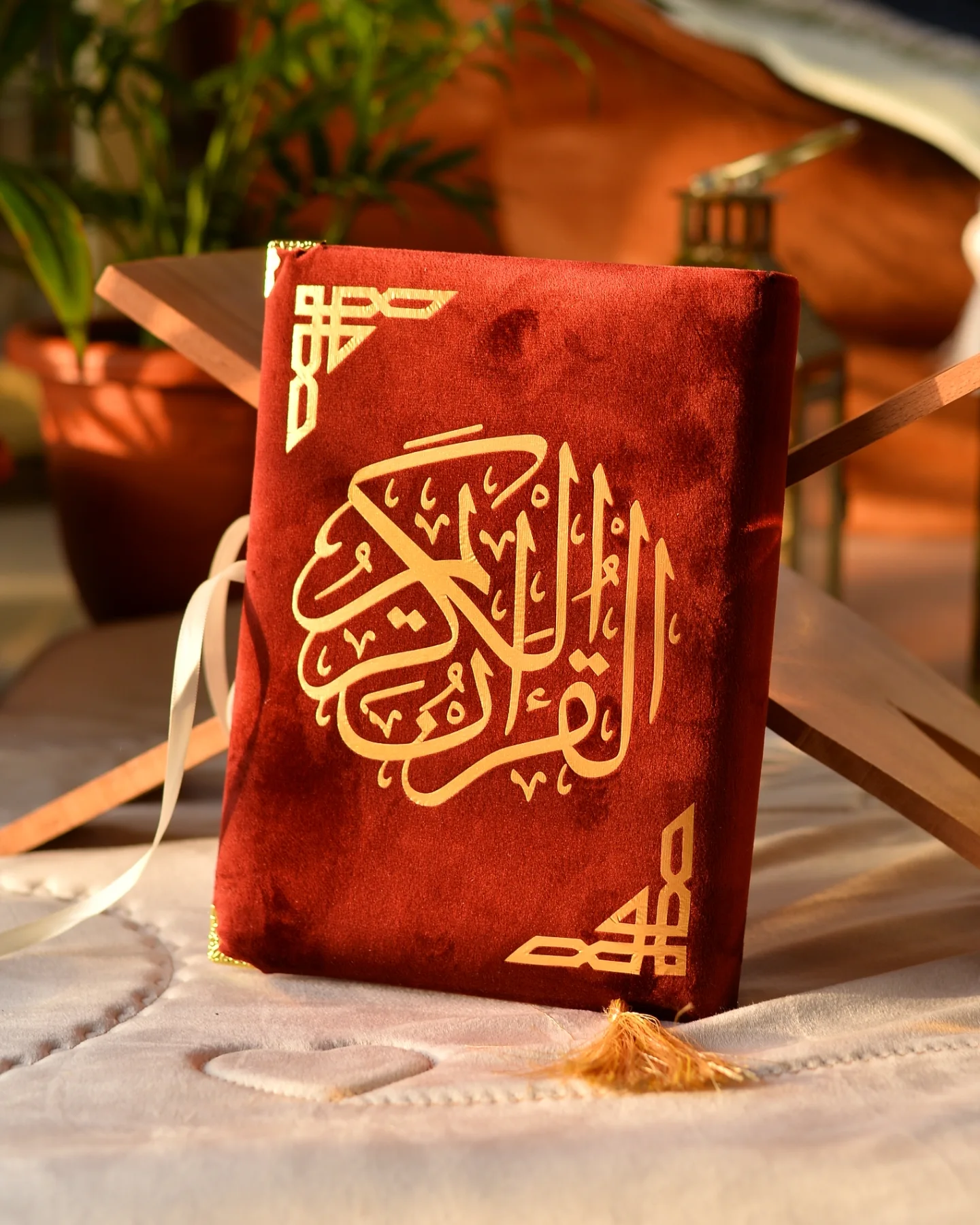 مصحف مغلّف فاخر